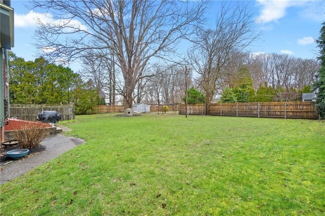 686 Hope St in Bristol, RI - Building Photo - Building Photo