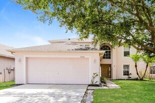 10428 Fly Fishing St in Riverview, FL - Building Photo