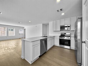 9227 Terrace Dr in Baytown, TX - Building Photo - Building Photo