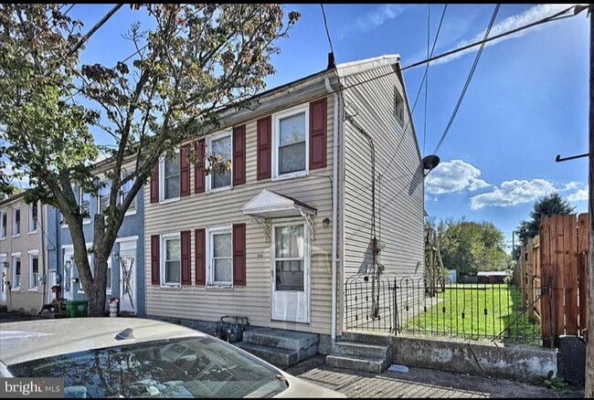 124 E North St-Unit -1 in Carlisle, PA - Building Photo - Building Photo