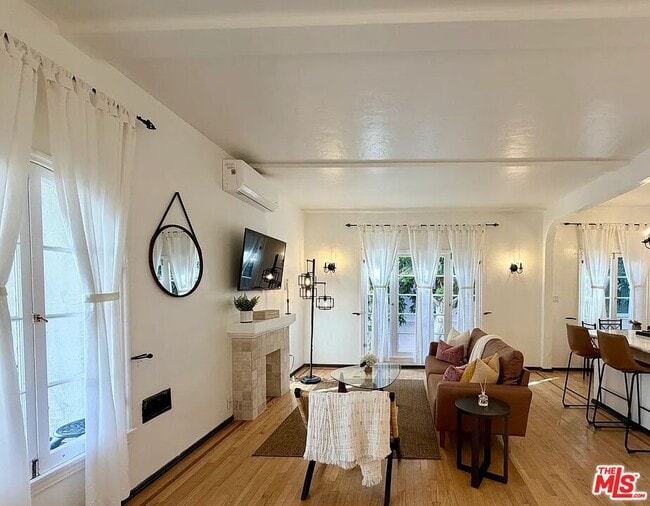 854 4th St in Santa Monica, CA - Building Photo - Building Photo