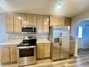 8446 Sunrise Way in Blaine, WA - Building Photo - Building Photo