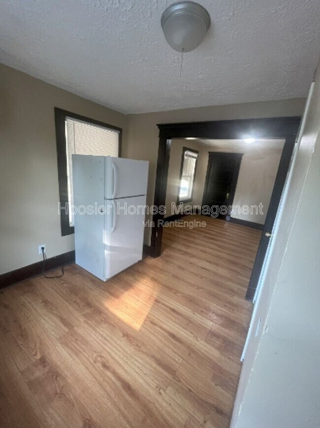 1065 W 33rd St in Indianapolis, IN - Foto de edificio - Building Photo