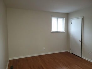 930 Rahway Dr in Newark, DE - Building Photo - Building Photo