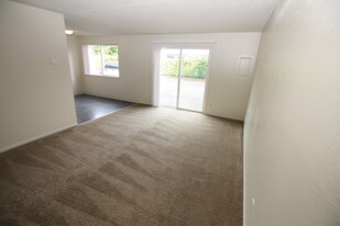 1903 W 31st St, Unit K in Vancouver, WA - Building Photo