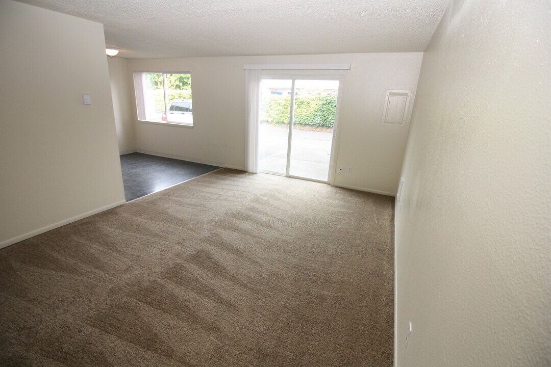 1903 W 31st St, Unit K in Vancouver, WA - Building Photo