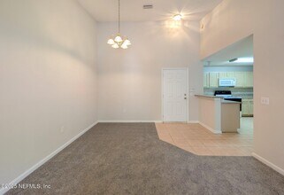 6076 Maggies Cir in Jacksonville, FL - Building Photo - Building Photo