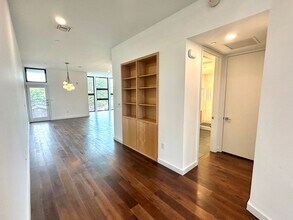 1322 E 12th St in Austin, TX - Foto de edificio - Building Photo