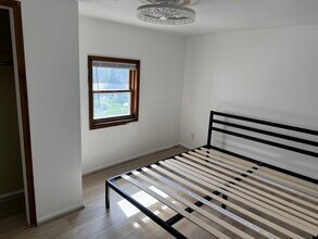 2352 Poland St, Unit 2352 in Hamtramck, MI - Building Photo - Building Photo