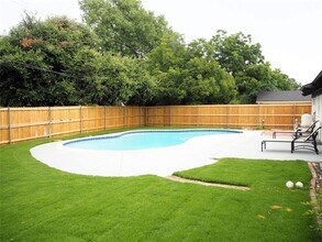 2317 Shady Grove Dr in Bedford, TX - Building Photo - Building Photo