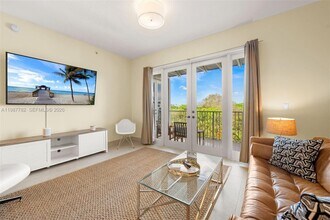 3540 Main Hwy in Miami, FL - Building Photo - Building Photo