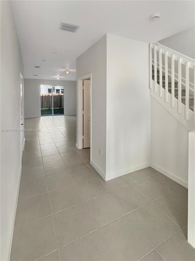 1381 SE 7th Ter in Homestead, FL - Building Photo - Building Photo