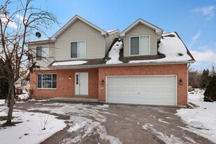 1462 Glen Ellyn Rd in Glendale Heights, IL - Building Photo