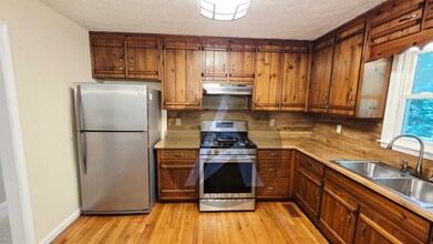 103 Westland Ct in Acworth, GA - Building Photo - Building Photo