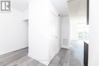 1010 Dundas St E in Whitby, ON - Building Photo - Building Photo