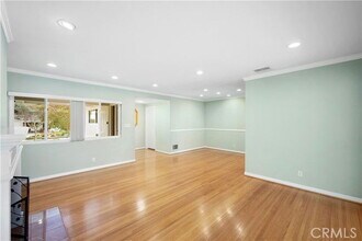 841 Irving Dr in Burbank, CA - Building Photo - Building Photo