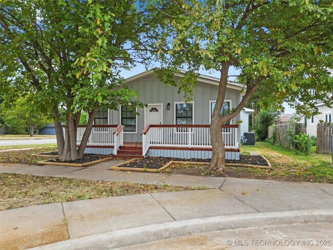 700 S Wyandotte Ave in Bartlesville, OK - Building Photo - Building Photo