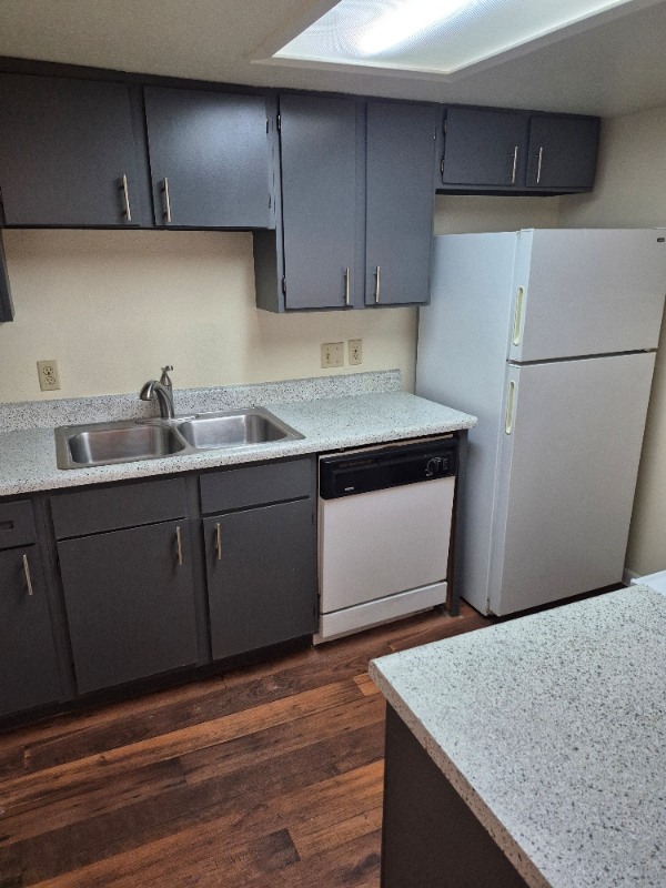 901 Sunset Dr-Unit -84 in Alice, TX - Building Photo - Building Photo