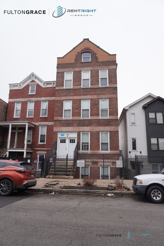 2652 W 21st Pl, Unit 3 in Chicago, IL - Building Photo - Building Photo