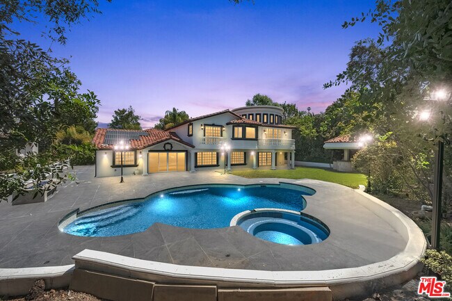 property at 3856 Vista Linda Dr