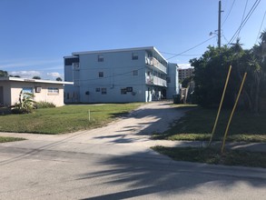 405 Tyler Ave in Cape Canaveral, FL - Building Photo - Building Photo