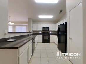 16322 N 168th Ln in Surprise, AZ - Building Photo - Building Photo