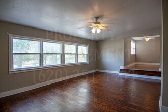 501 Old Willow St in Coffeyville, KS - Building Photo - Building Photo