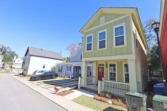 307 Saint Anns Alley in West Columbia, SC - Building Photo - Building Photo