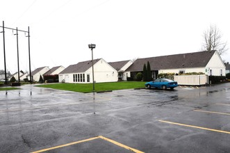 Hawthorne Park Apartments in Eugene, OR - Building Photo - Building Photo