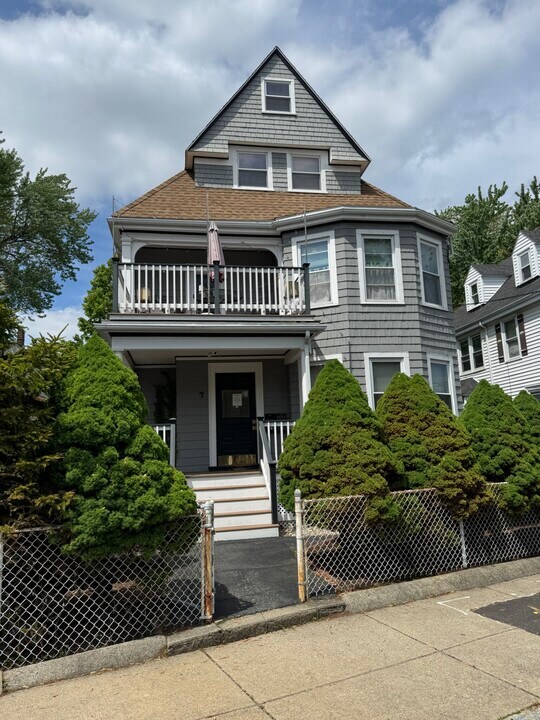7 Alcott St, Unit 2 in Boston, MA - Building Photo