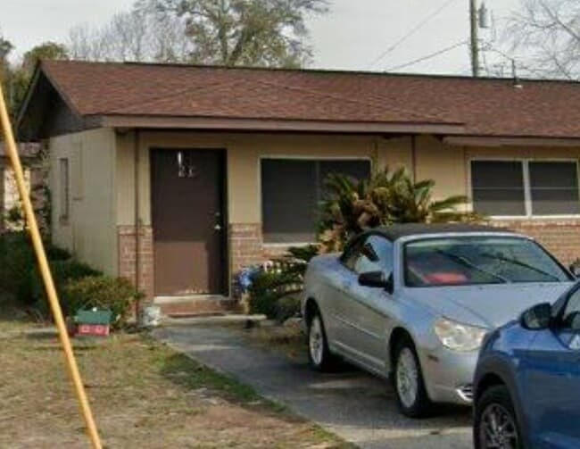 property at 108 N Anita Dr