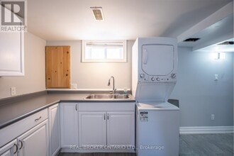 32 Grove St W in Barrie, ON - Building Photo - Building Photo