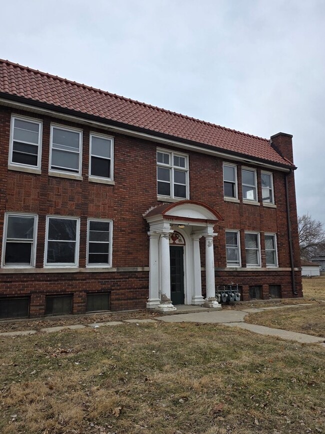 1321 Parmele St-Unit -1N in Rockford, IL - Building Photo - Building Photo
