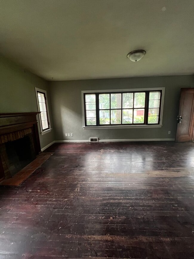 property at 1704 Farnam St