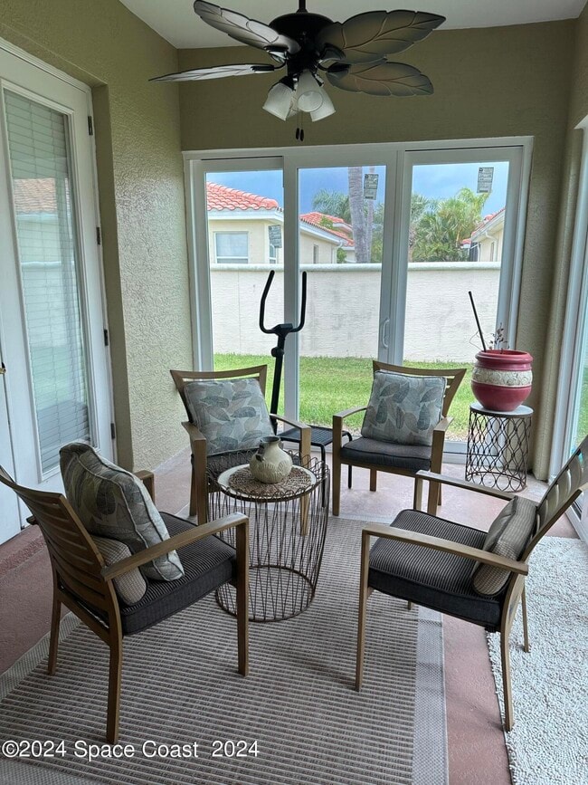 8667 Villanova Dr in Cape Canaveral, FL - Foto de edificio - Building Photo