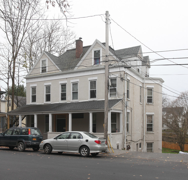 95 Green St in Kingston, NY - Building Photo