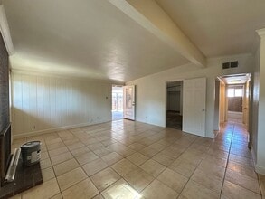 841 Inglewood Dr in West Sacramento, CA - Building Photo - Building Photo