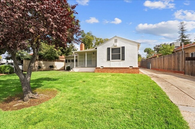 property at 2804 Avalon Dr