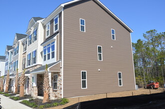 124 Galil Dr in Myrtle Beach, SC - Foto de edificio - Building Photo