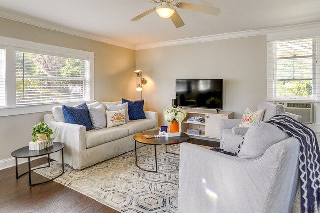 property at 202 10th Ave NE