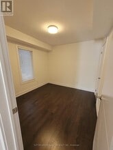 1401 Clarriage Ct in Milton, ON - Building Photo - Building Photo