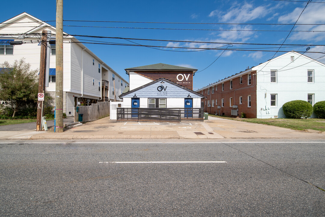 OV West Beach in Norfolk, VA - Foto de edificio