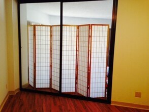 1088 Bishop St in Honolulu, HI - Building Photo - Building Photo
