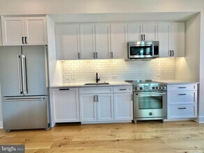 1211 Van St SE in Washington, DC - Building Photo - Building Photo