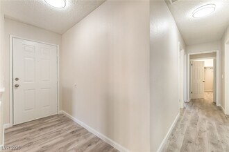603 Carleton Dr in Henderson, NV - Building Photo - Building Photo