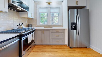 88 1/2 Edwards St in New Haven, CT - Building Photo - Building Photo