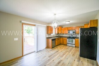 3504 163rd St in Urbandale, IA - Building Photo - Building Photo