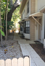 Westland Townhomes in Tampa, FL - Building Photo - Other