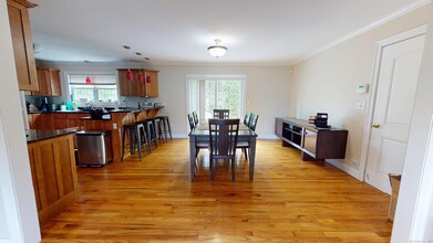 400 Burr St in New Haven, CT - Building Photo - Building Photo
