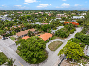 801 Bond Way in Delray Beach, FL - Building Photo - Building Photo